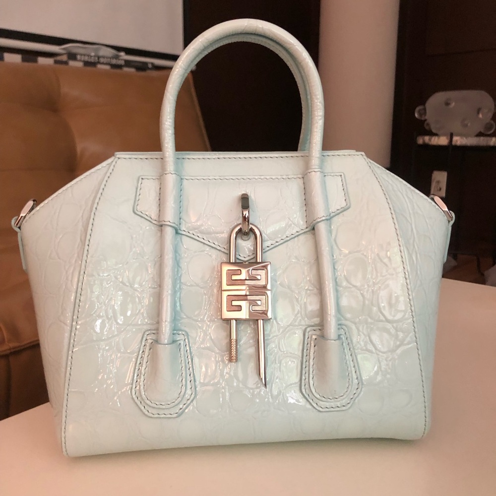 NWOT - Givenchy Antigina small Croc-Embossed 4G Lock bag - Picture 2 of 8